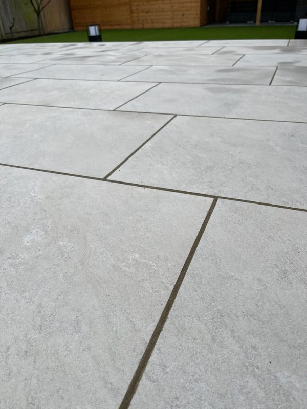 Himalayan white 900x600 Porcelain 22m2 - Image 2