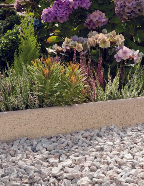 Bradstone Round Top edging in Grey 600x150