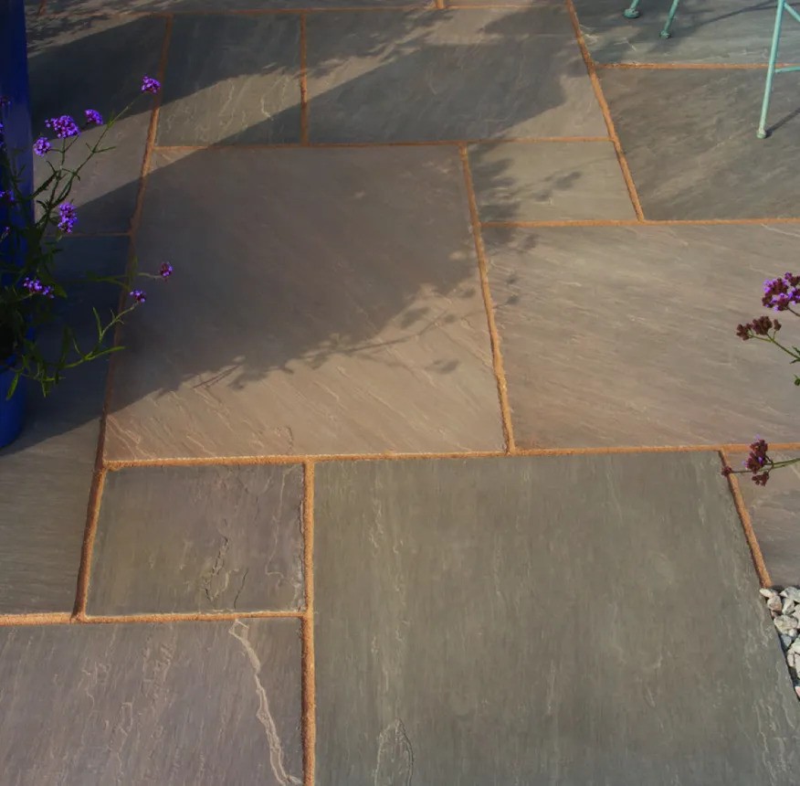 Bradstone Blended Natural Sandstone in Burnt Umber